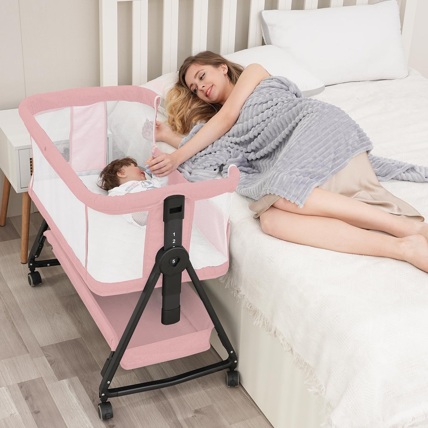 Baby Bassinet Bedside Sleeper - Tots Treasure Trove